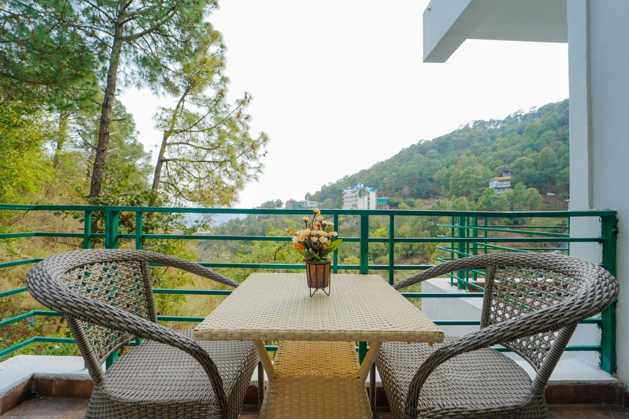 The Kasauli Walk Hotell Exteriör bild